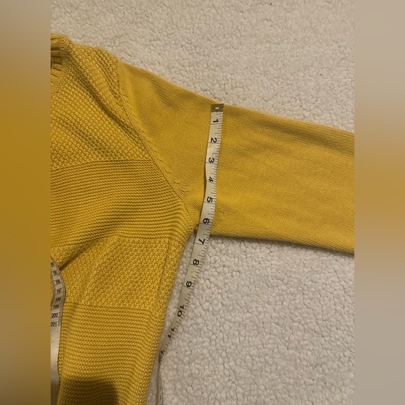 Talbots Women’s Yellow Long Sleeve Sweater size Large button detail on sleeve - Picture 6 of 12